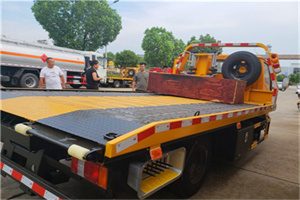 中方附近拖车电话号码服务